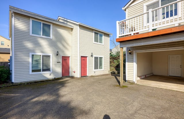 18187 Webster Rd - 18187 Webster Road, Gladstone, OR 97027