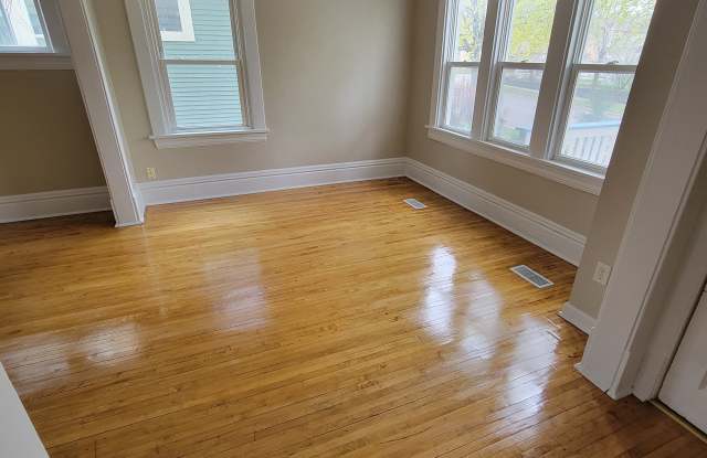 664 Ottawa Ave photos photos