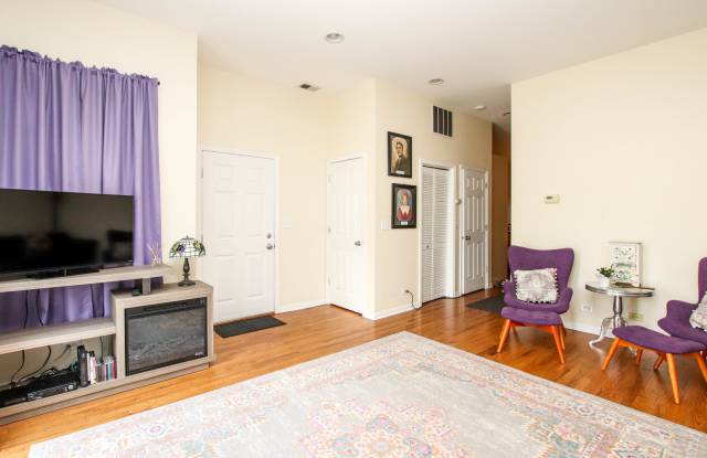 2451 South Western Avenue Gallery 4