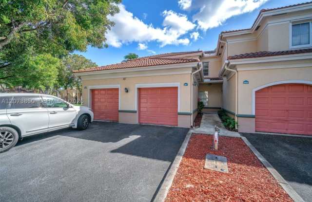2532 Centergate Dr Gallery 1