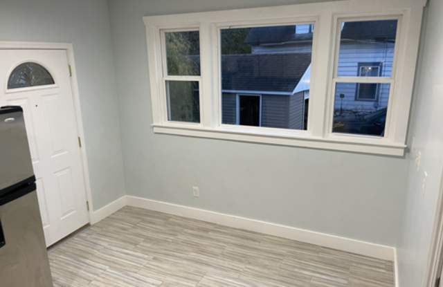 Lovely 4 Bedroom John Ball Park Gallery 4