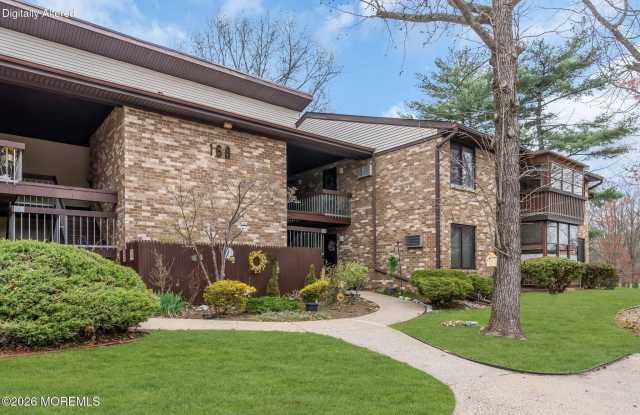168 Amberly Drive Gallery 2
