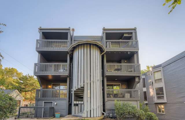 Two Story Condominium Prime Location! Just West of Downtown Boulder - Available Oct 2nd photos photos