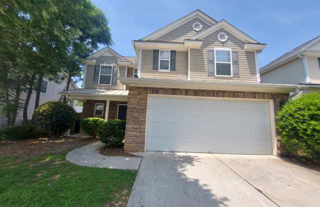 Spacious Home in Swim/Tennis Community minutes from I-20! Gallery 1