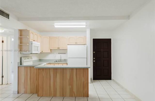 747 NW 13th Ave photos photos