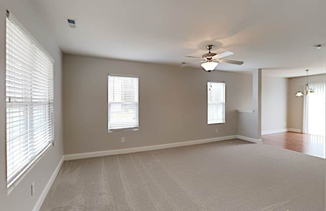 1115 Eastwood Drive Gallery 3