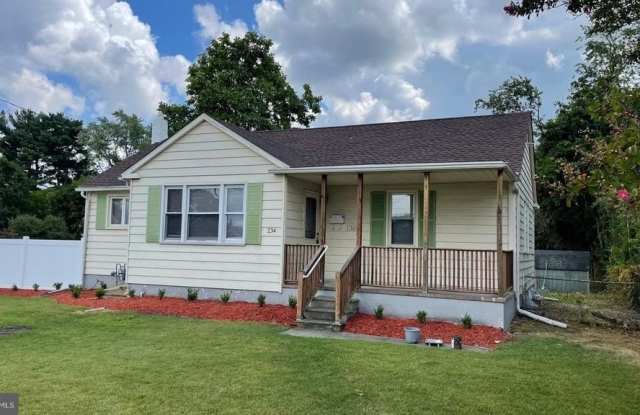 234 NEW ST E - 234 New Street East, Glassboro, NJ 08028