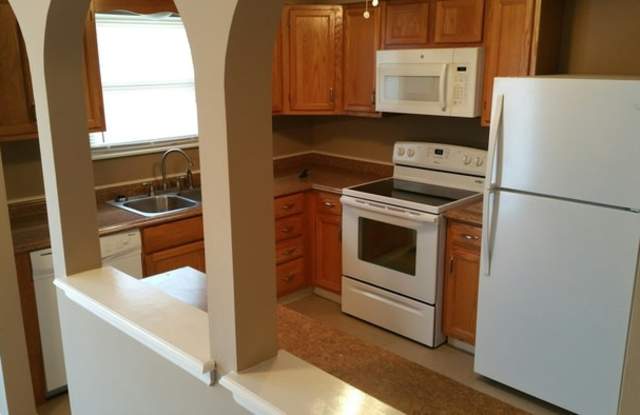 1504 Northwest Amesbury Drive Gallery 3