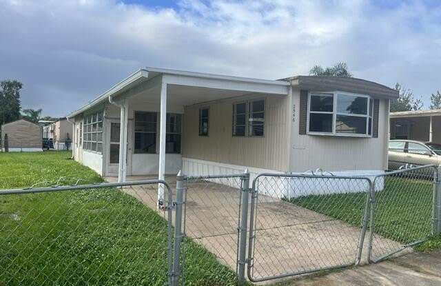 2546 Amberly Road NE Gallery 2