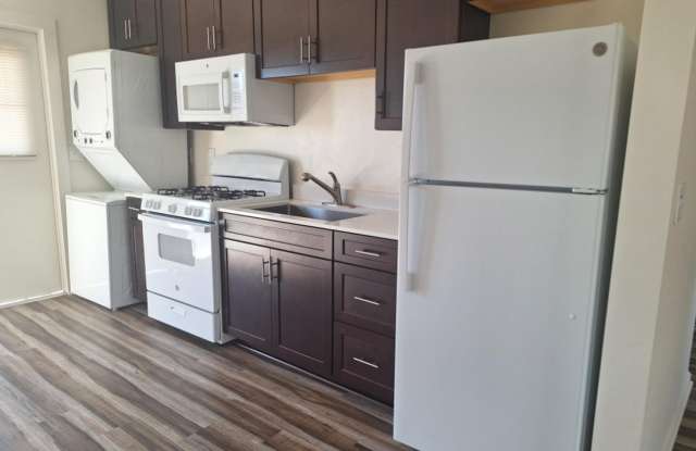 3818 Merrimac Ave., San Diego, CA 92117                        *Stackable Washer / Dryer & micro included!* photos photos