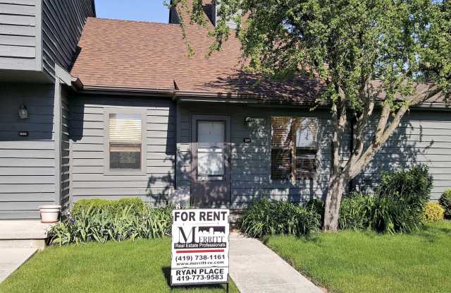 1228 Lincoln Avenue - 1228 Lincoln Avenue, Wapakoneta, OH 45895