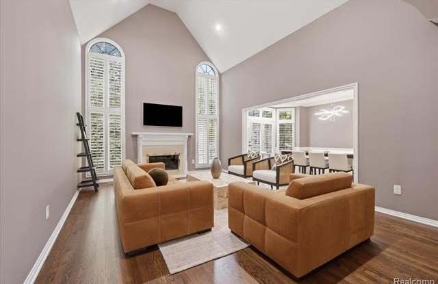 160 Kirkwood Court Gallery 4