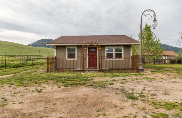 1 Bedroom Cottage for Rent on shared 5 Acres photos photos