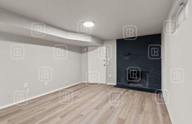 7313 East 6th Avenue - 5 photos photos