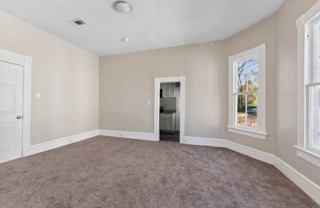 2905 12th Avenue - B Gallery 2