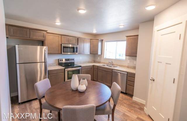 14788 S Agate Ct - 14788 S Agate Ct, Herriman, UT 84096