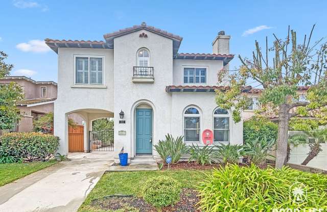 Charming 3BD/2.5BA House in Chula Vista W/ W/D, A/C, 2-Car Garage, Community Pool, Spa, Playground  BBQs! - 2412 Mackenzie Creek Road, Chula Vista, CA 91914