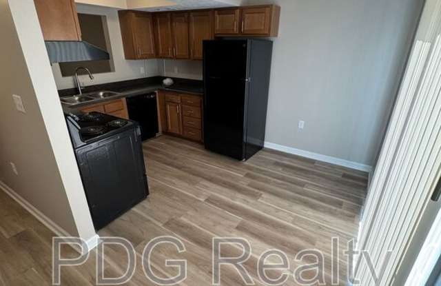 1833 Scott Road photos photos