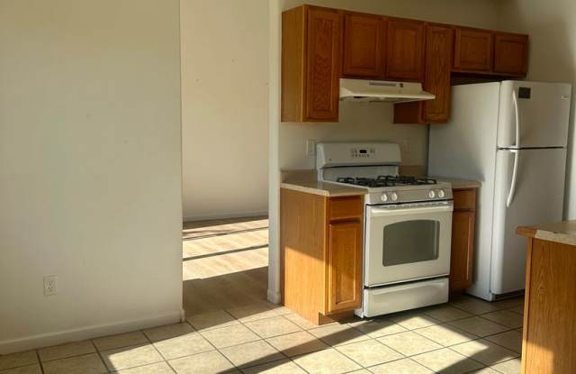 3 Bedroom 2 Bath Condo in New Castle Gallery 4
