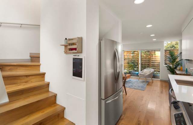 Modern Beacon Hill Townhome | Rooftop Deck with City Views Gallery 3