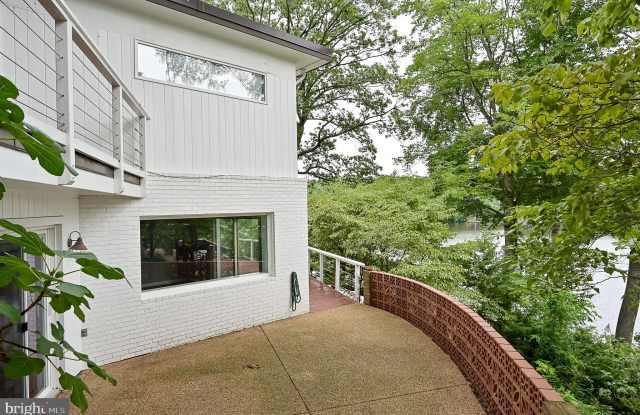 3621 STANFORD CIRCLE Gallery 2