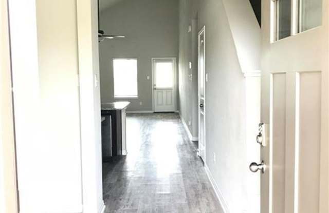 4 Bed /  2.5 Bath Home in Quiet East Round Rock Neighborhood Gallery 3