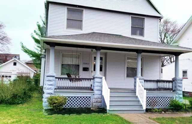 1580 Clarence Avenue photos photos