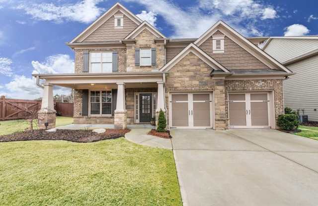 Beautiful Home With In-Ground Pool photos photos