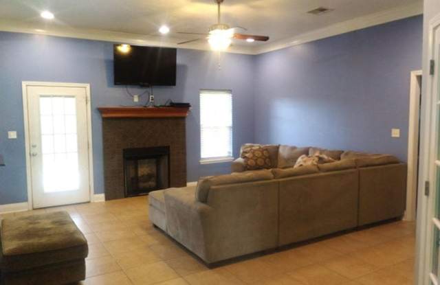 1639 Line Drive Gallery 2