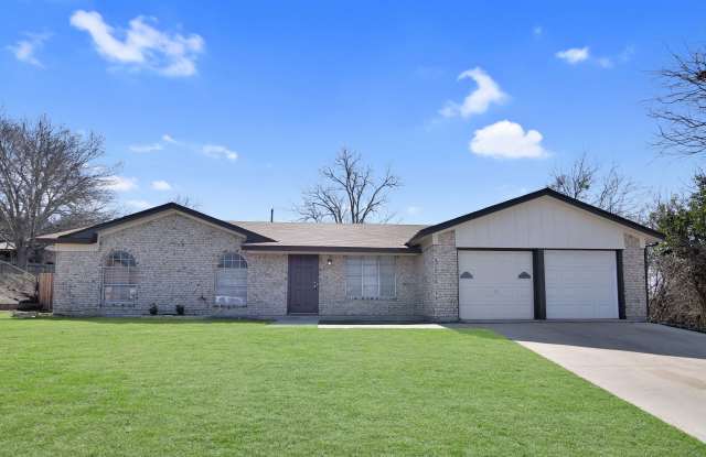 914 Laurie Ln photos photos