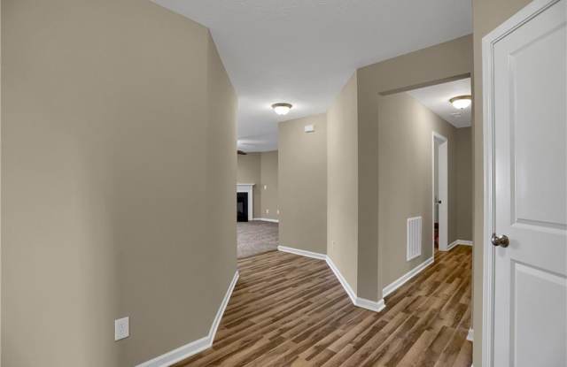 640 Sawtooth Street Gallery 2
