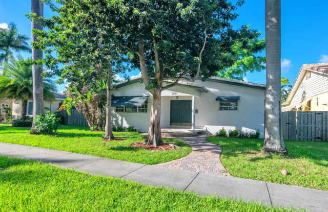 Beautiful Hollywood Home photos photos