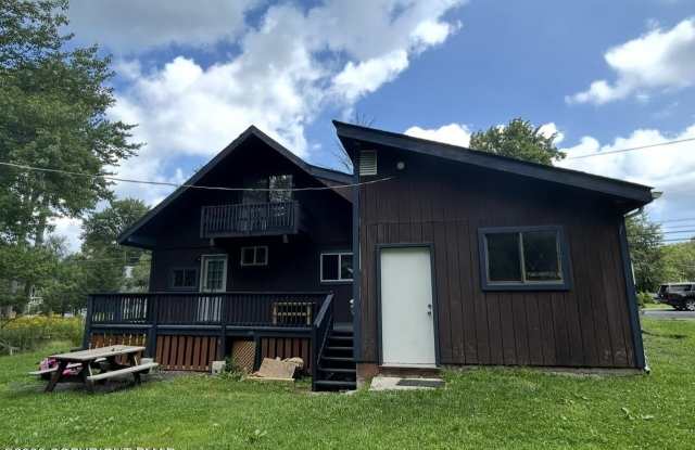 9054 Idlewild Drive Gallery 3