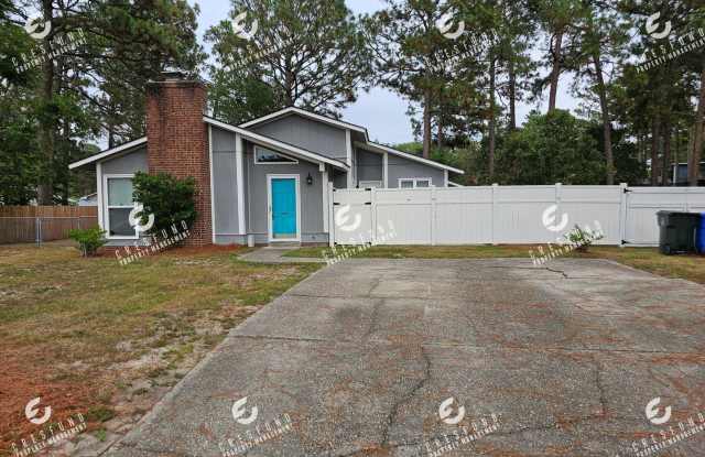 3BR 2Bath in Jack Britt School District - 2013 Brucemount Place, Fayetteville, NC 28304