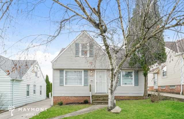 11606 Crofton Road - 11606 Crofton Road, Garfield Heights, OH 44125