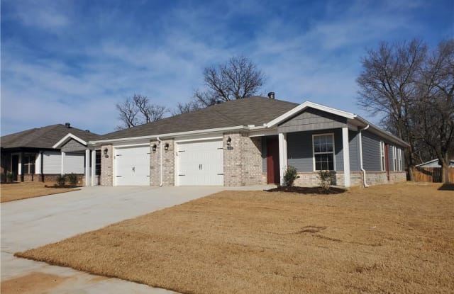 1505 Montclair - 1505 Montclair Ave, Benton County, AR 72761