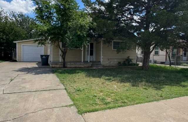 Cute 3 bedroom off in Gables Area! Gallery 3