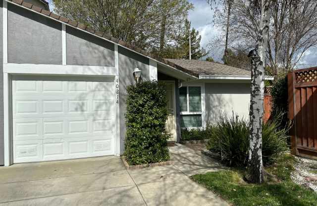 Lovely 2 bed 1 bath! photos photos