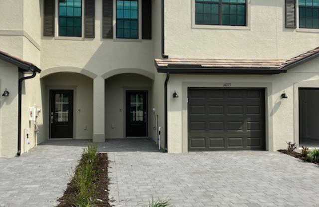 14126 Pine Lodge Lane Gallery 1