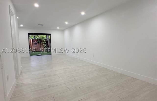 15430 SW 74th Cir Ct Gallery 2