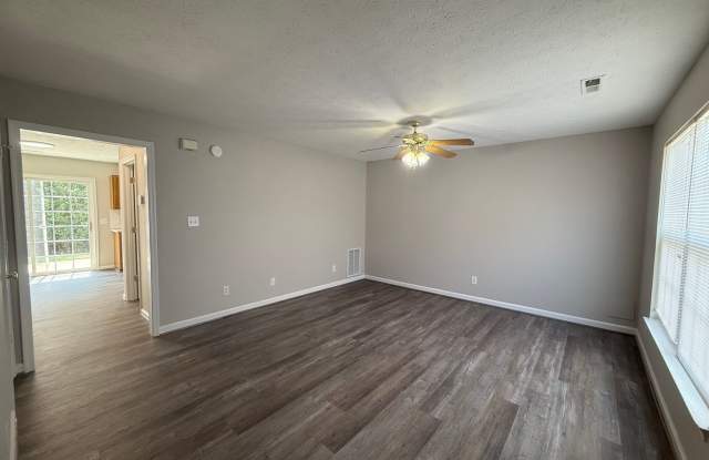 Village at Greenview Townhouse in Campbell County Gallery 3