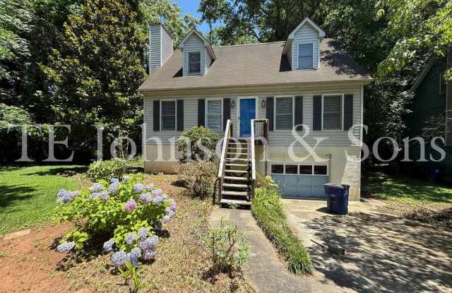 Charming 3-Bedroom Home with Spacious Yard on Borg Street! photos photos