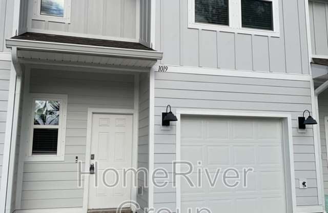 1019 Mclaren Cir photos photos