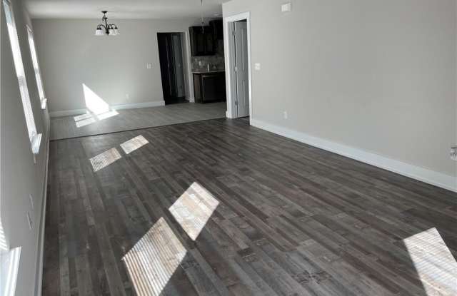 113  S Collins  AVE Gallery 4