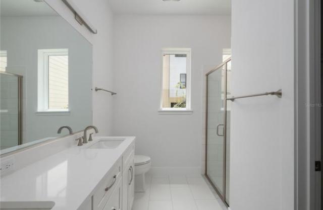 2601 SW Williston Rd Unit 8 photos photos