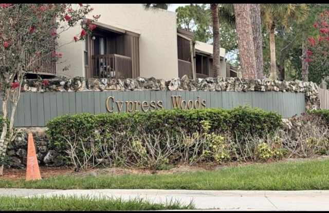 5304 INDIAN CREEK Drive Gallery 1