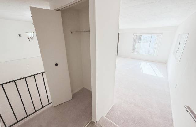 7716 HANOVER PKWY #T-4 photos photos