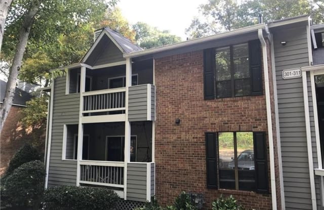 307 Warm Springs Circle - 307 Warm Springs Circle, Roswell, GA 30075