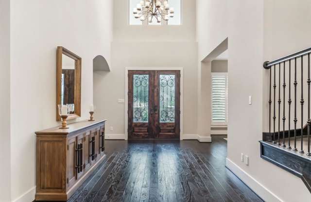 139 Gildwood Place Gallery 2