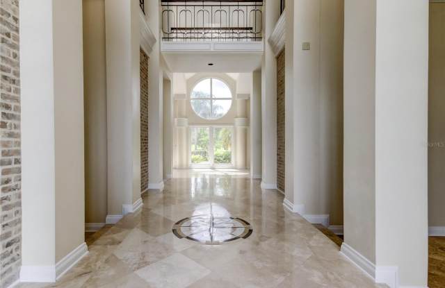 18605 AVENUE MONACO Gallery 3